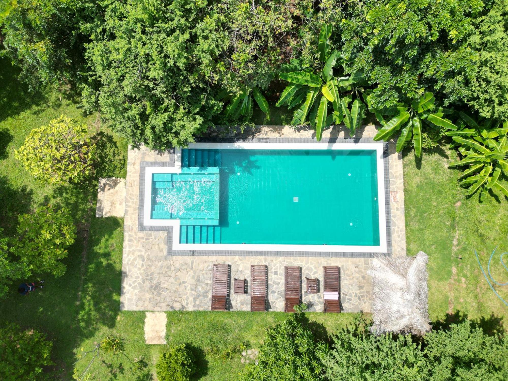 Into The Wild Sigiriya Hotel Exterior photo